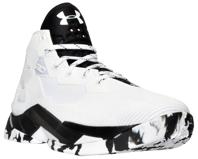 curry 2 black and white