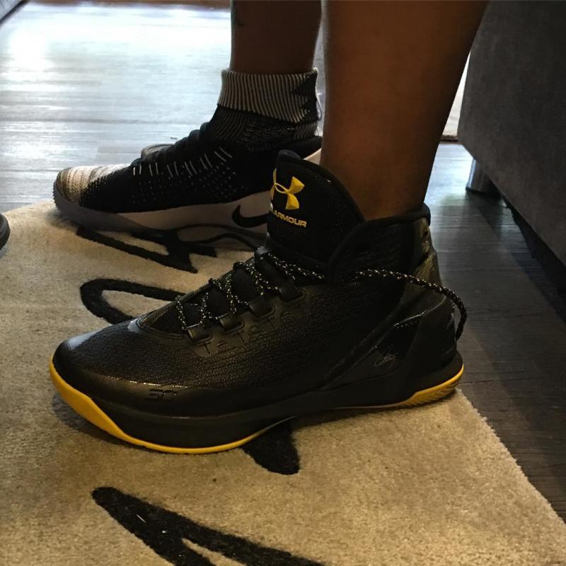 curry 3zero black yellow