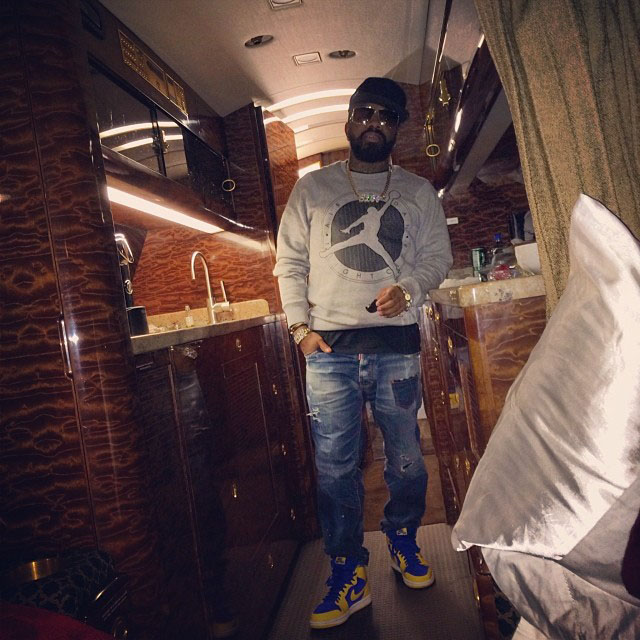 Jermaine Dupri wearing Air Jordan 1 Retro Laney