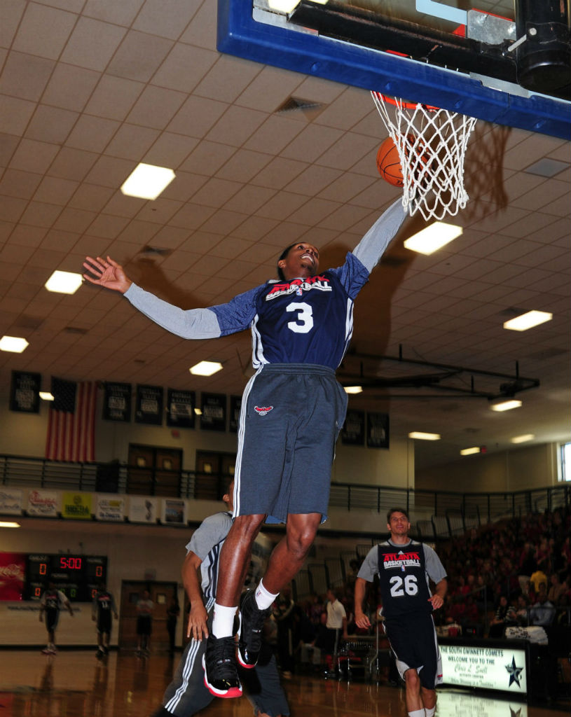 Lou Williams wearing Air Jordan XI 11 Black Red (4)