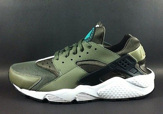 olive green and pink huaraches