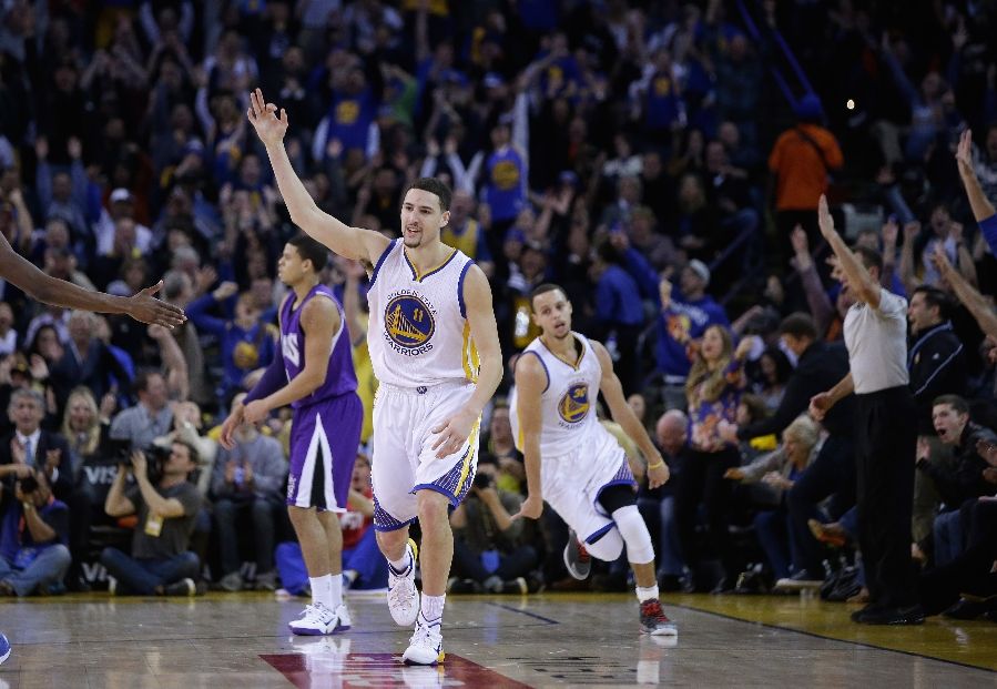 Klay Thompson Scores 37 Points in the 3rd Quarter wearing a Nike Hyperdunk 2014 PE (4)