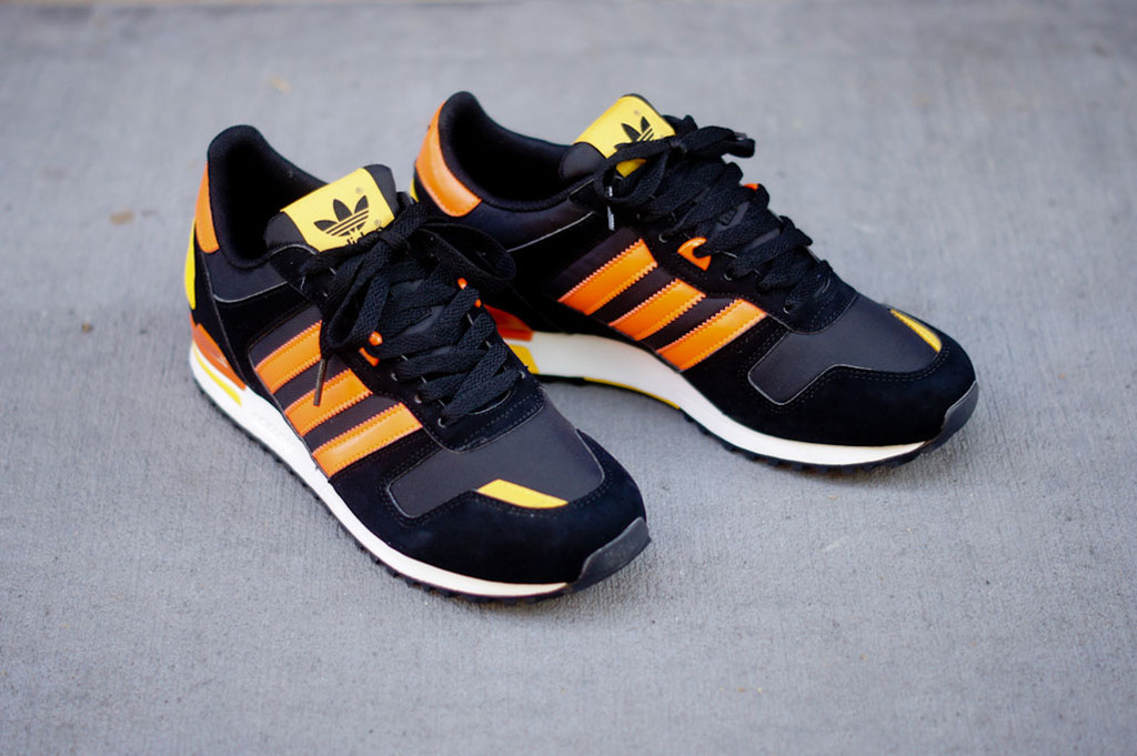 Adidas Zx 700 Running Shoes Black Mens Orange New Highend