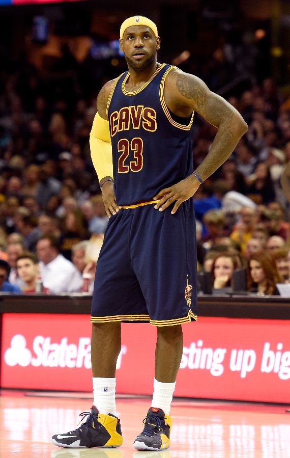 LeBron James wearing Nike LeBron XII 12 Blue Cavs PE (4)