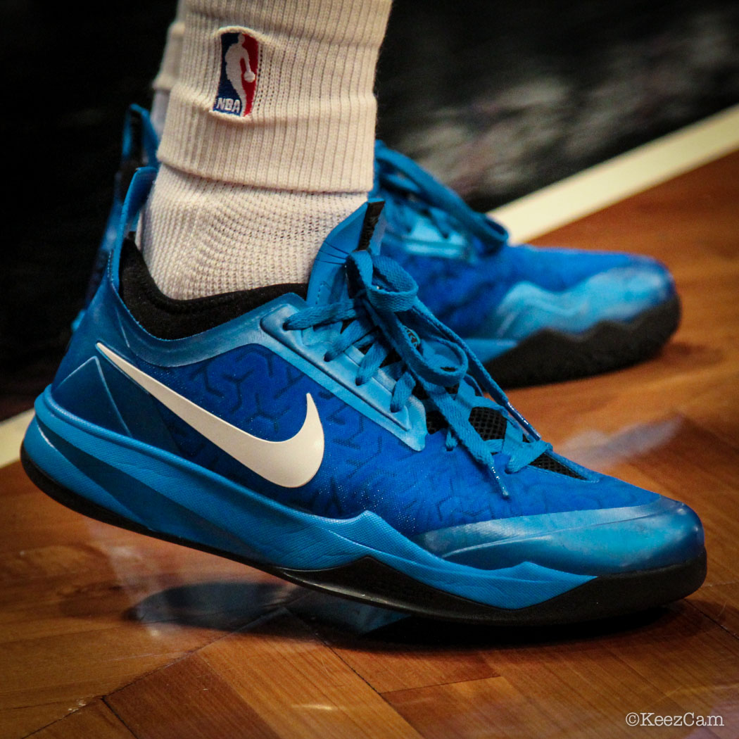 Deron Williams wearing Nike Zoom Crusader Blue (1)