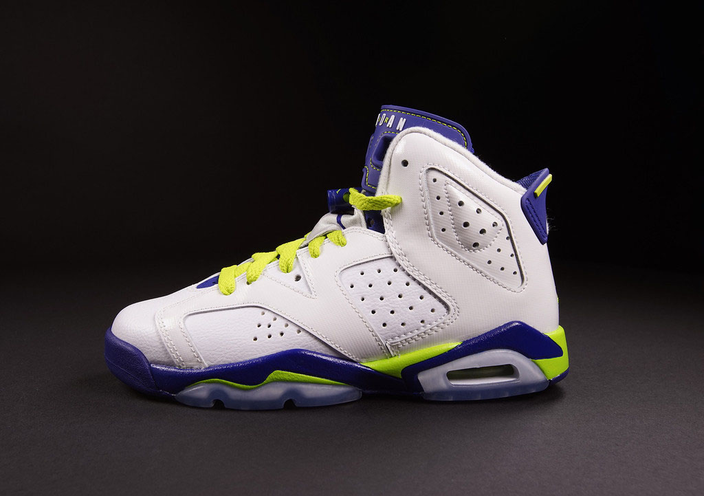 Jordan retro 6 blue hotsell pink green