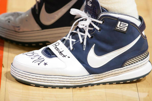 LeBron James wearing Nike LeBron VI Obama (2)