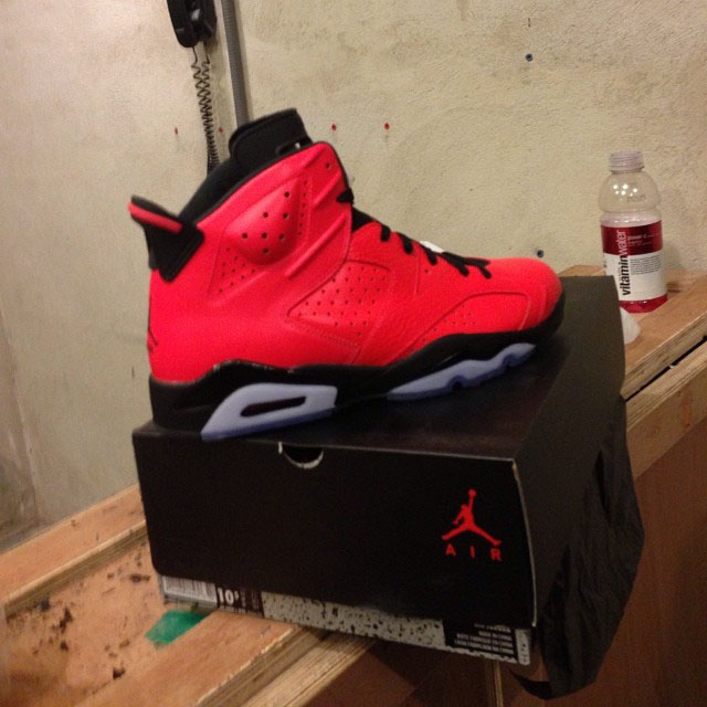 Jim Jones Picks Up Air Jordan 6 Retro Infrared 23