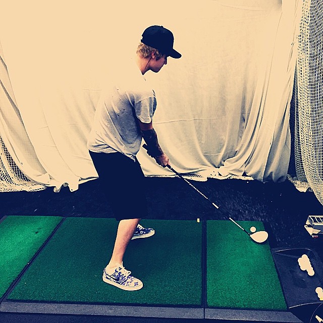 Justin Bieber wearing Nike SB Stefan Janoski