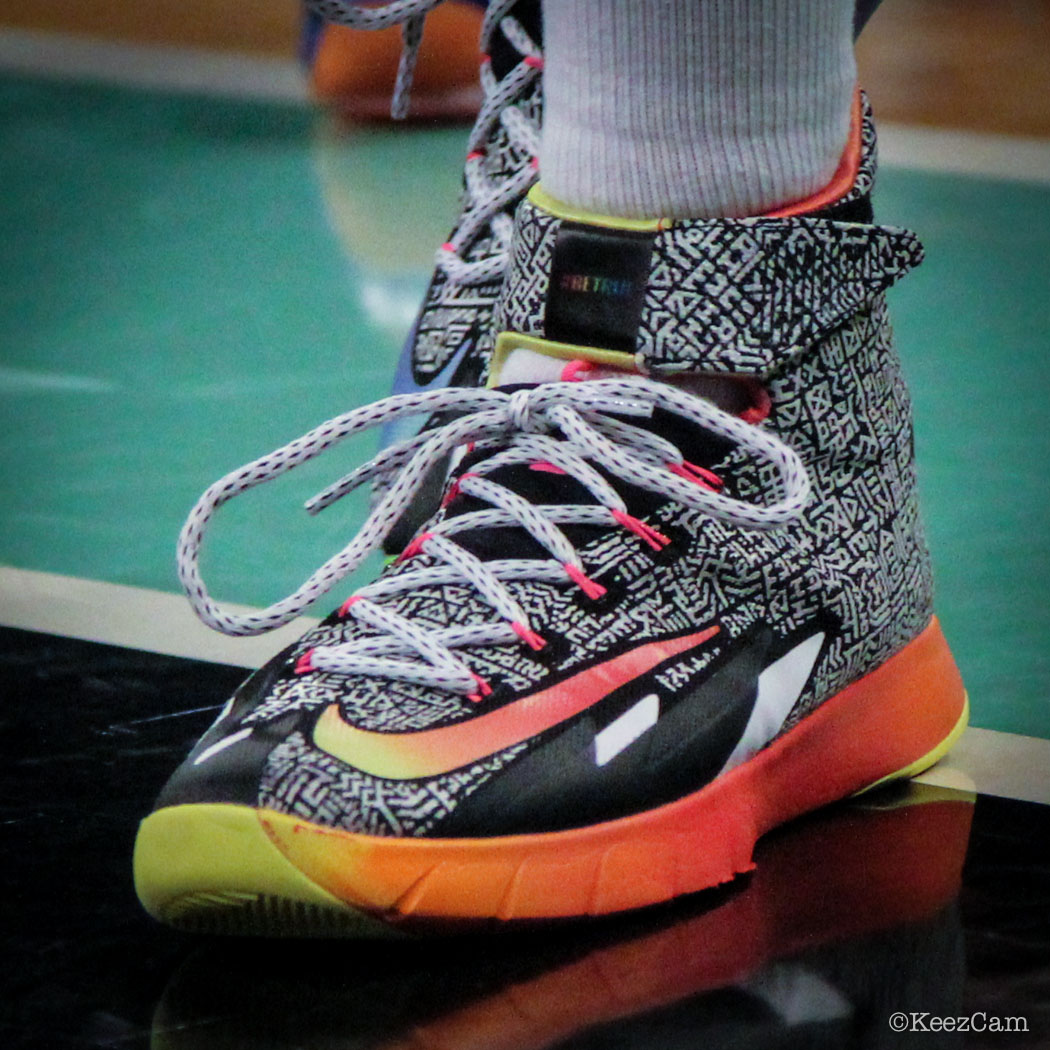 Essence Carson wearing Nike Zoom HyperRev BETRUE PE