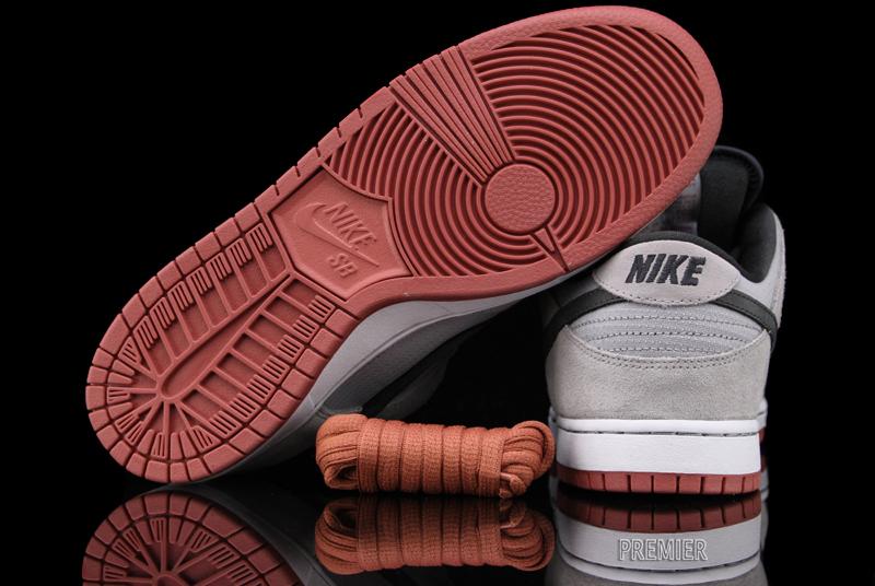 nike dunk sb low anthracite light redwood