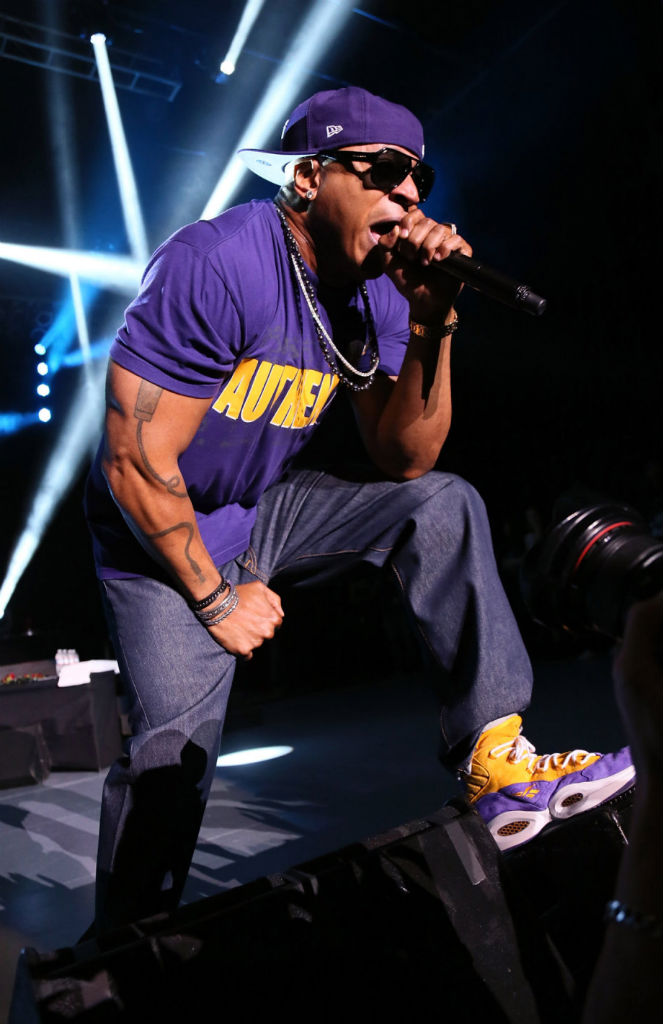 LL Cool J Wearing Sneakersnstuff x Reebok Question Crocus (4)