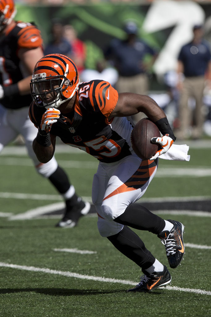 Giovani Bernard wearing Nike Alpha Pro TD