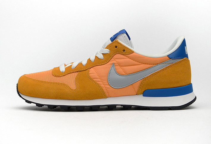 Blue hot sale nike internationalist