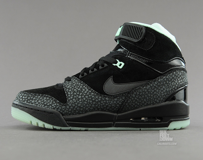 nike air revolution black