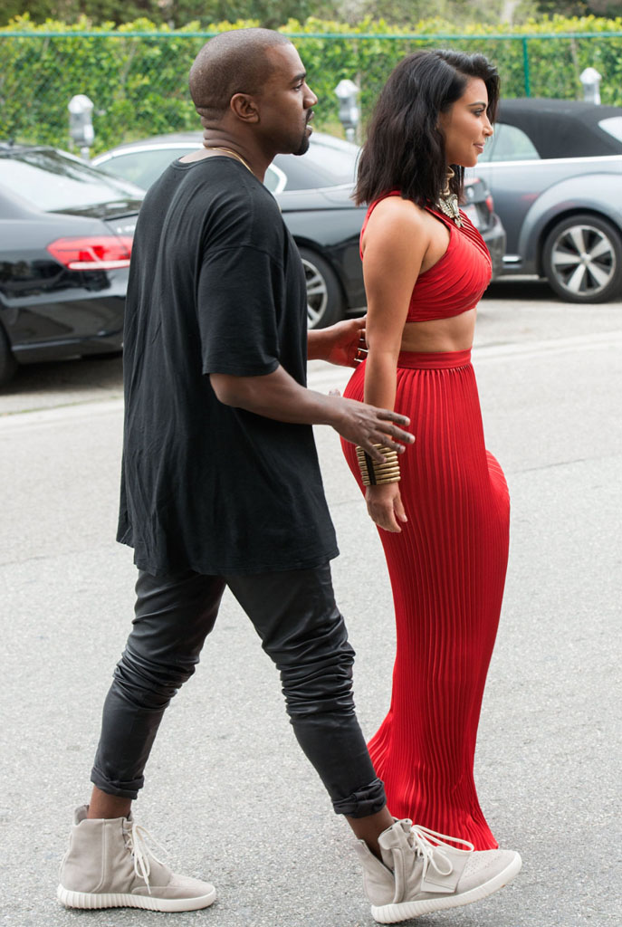 Kanye West wearing adidas Yeezy Boost Grey (26)