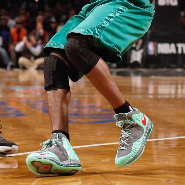 SoleCollector.com on X: Rajon Rondo is wearing the Fighter Jet Foamposite  One tonight:  / X