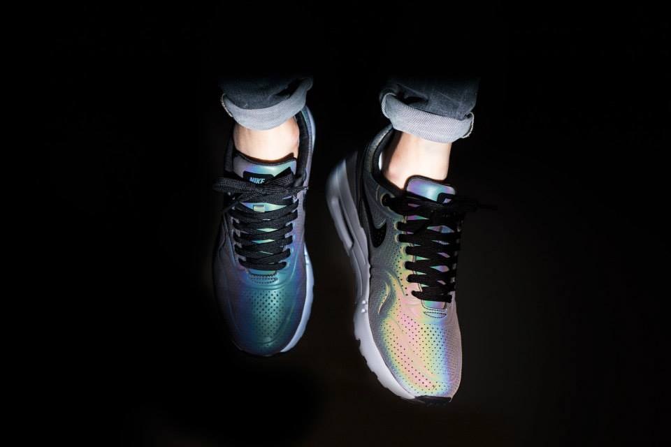 nike air max 90 ultra moire holographic