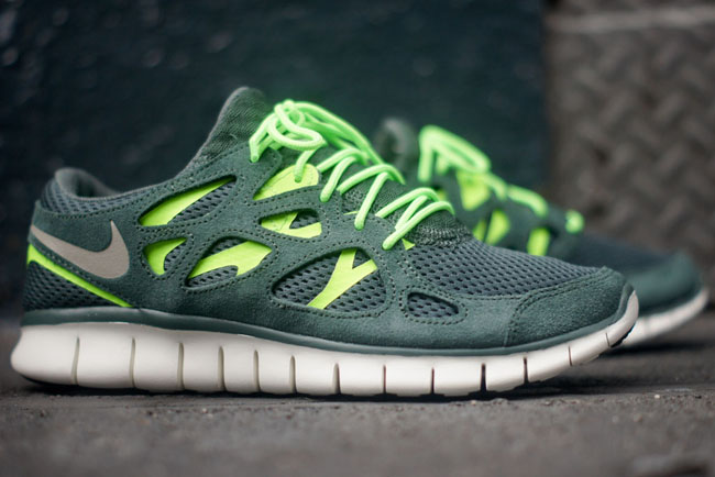 nike free runs green