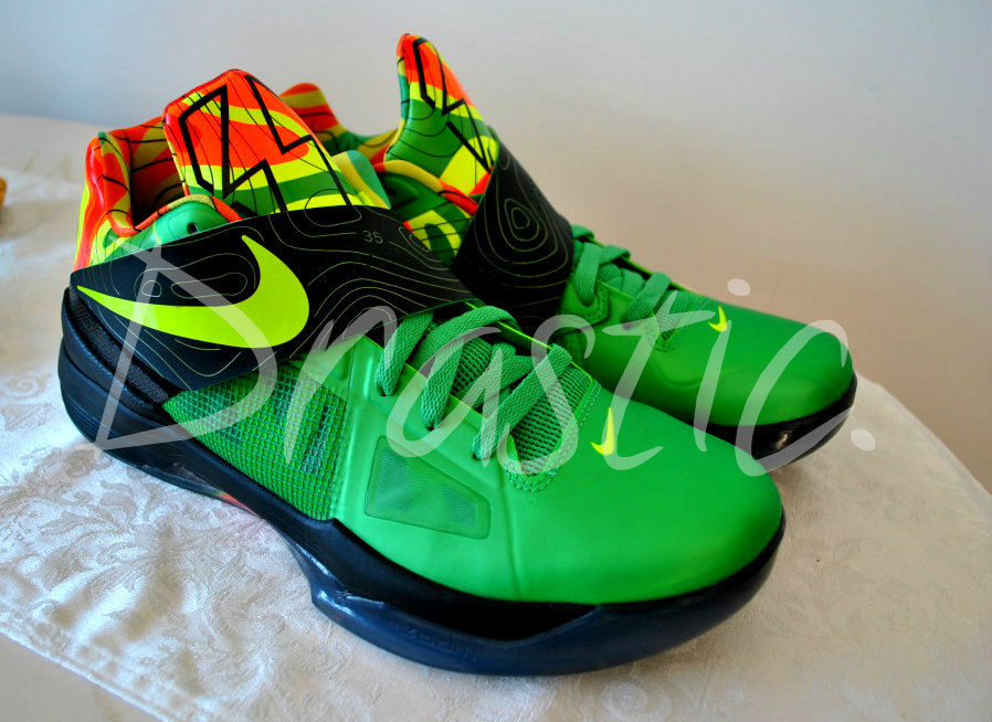 Spotlight // Pickups of the Week 10.13.12 - Nike Zoom KD IV Weatherman by Drastic