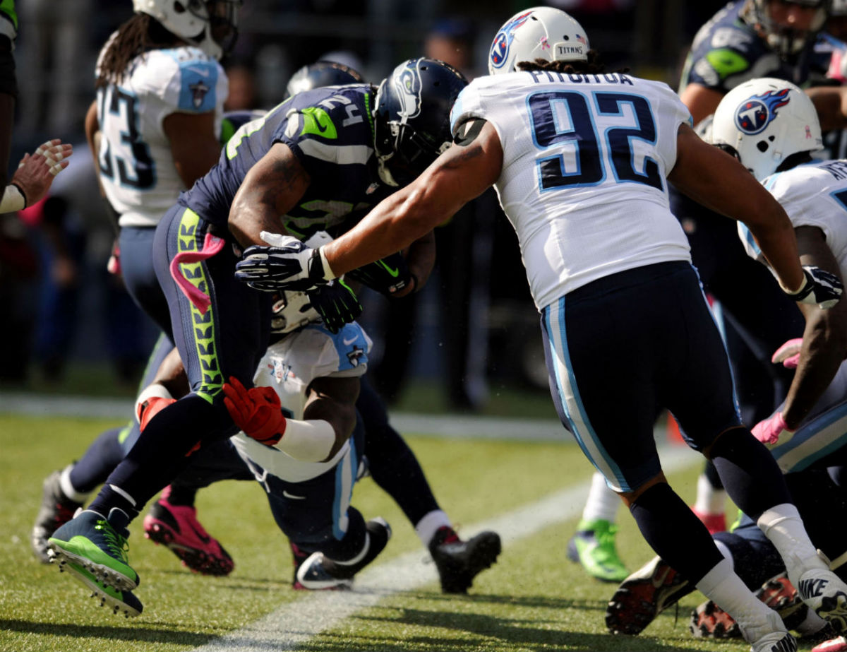 Marshawn Lynch Wears Air Jordan 12 XII PE Cleats (9)