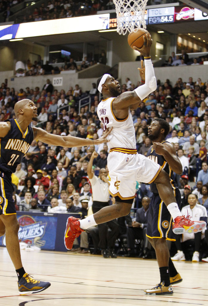 LeBron James wearing Nike LeBron XII 12 Cavs (7)