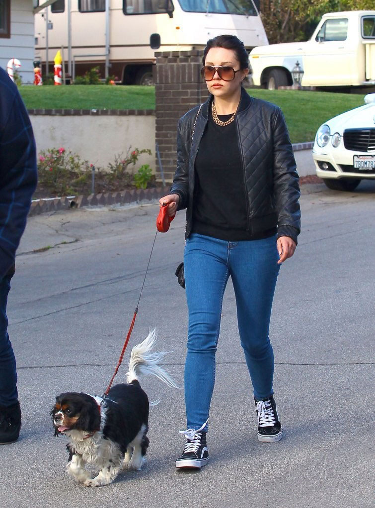 Amanda Bynes wearing Vans Sk8-Hi