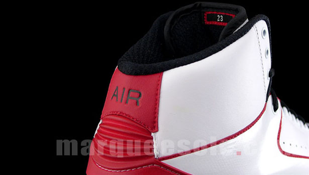 air-jordan-ii-max-white-black-varsity-red-3