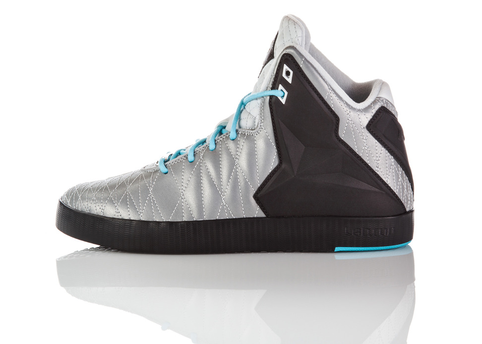 Nike LeBron 11 NSW Lifestyle King of the Streets profile