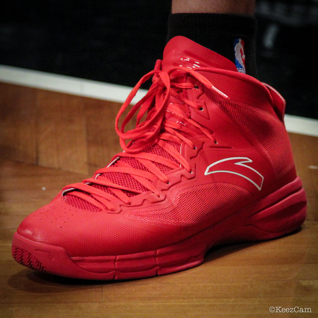 Chandler Parsons wearing ANTA Signature (1)