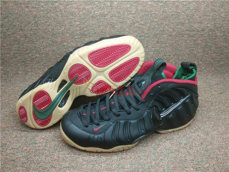 black foamposites mens