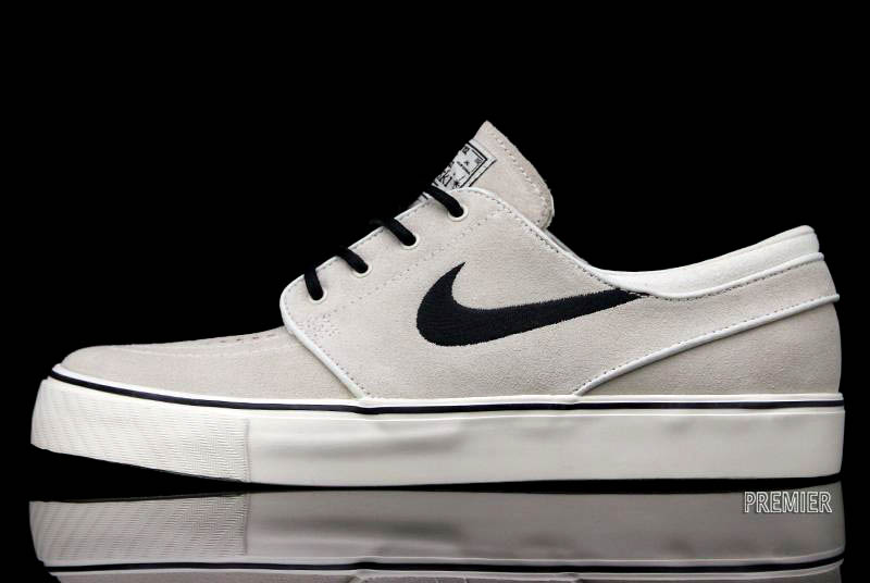 Sb janoski black sail  shop and  white canvas skate shoes