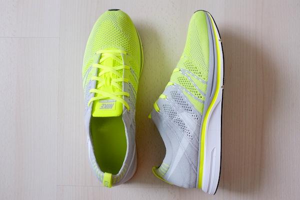 nike flyknit trainer volt white