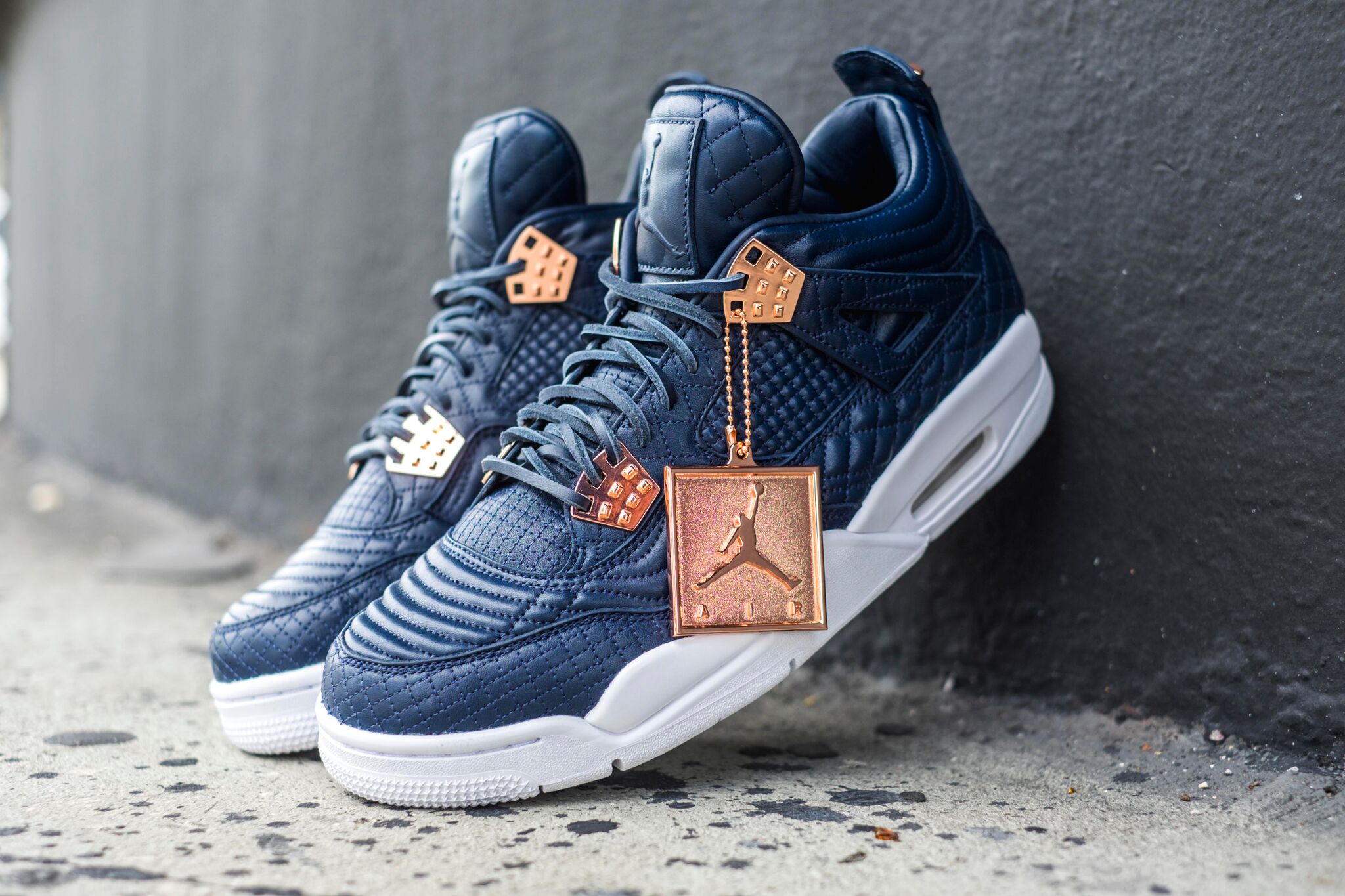 jordan 4 unviersity blue