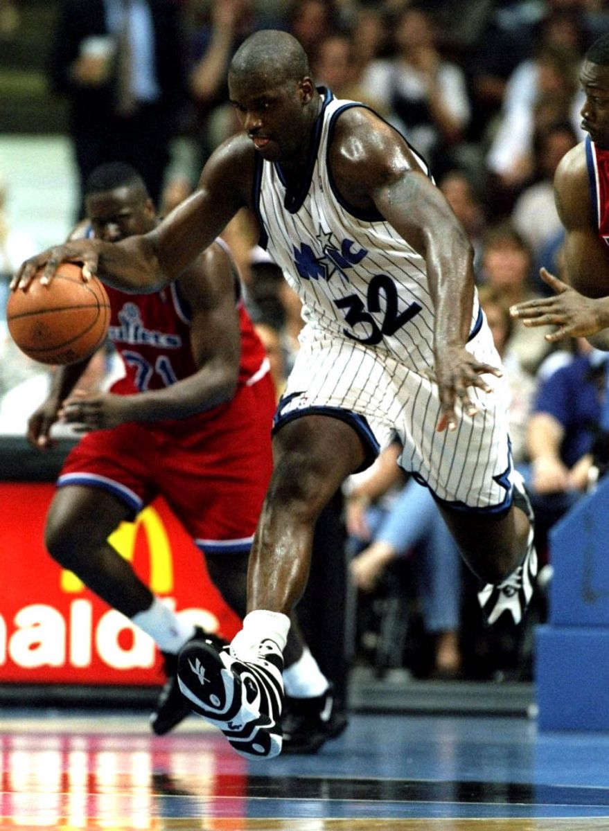 Shaq wearing outlet shaqnosis