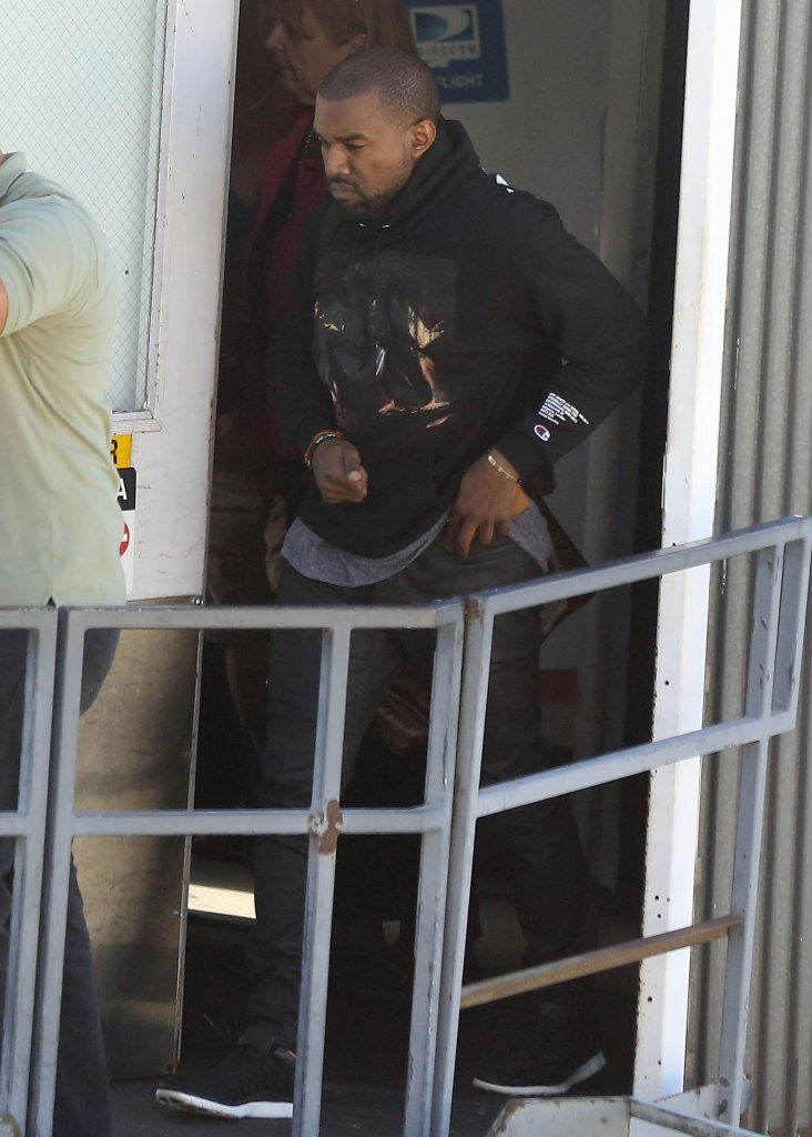 Kanye West Wears Nike Free Inneva Woven SP (3)