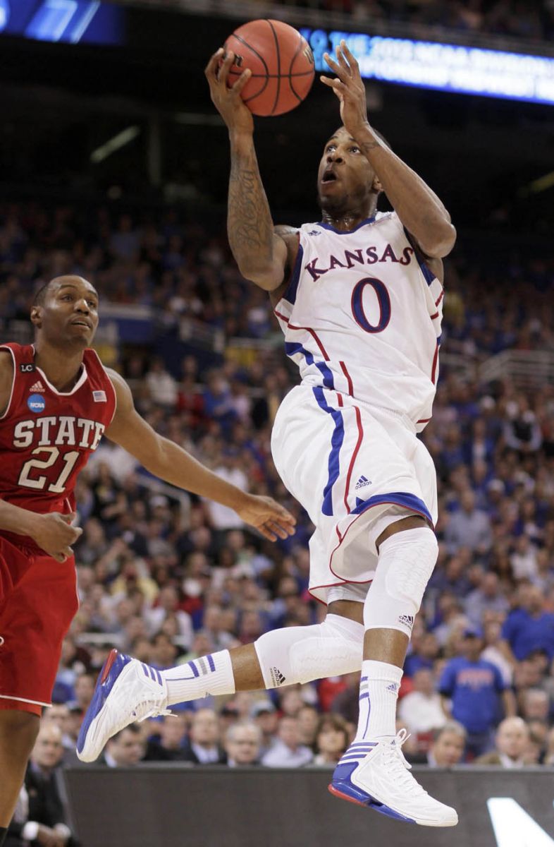 kansas jayhawks basketball team shoes