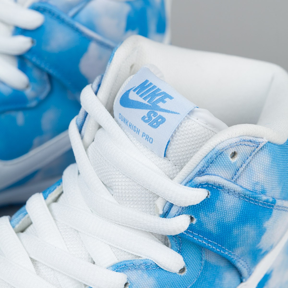 nike sb dunk high clouds