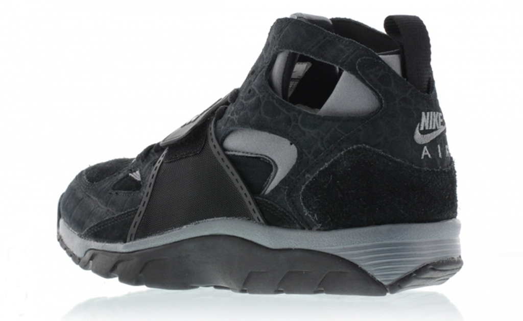 nike air trainer huarache black grey