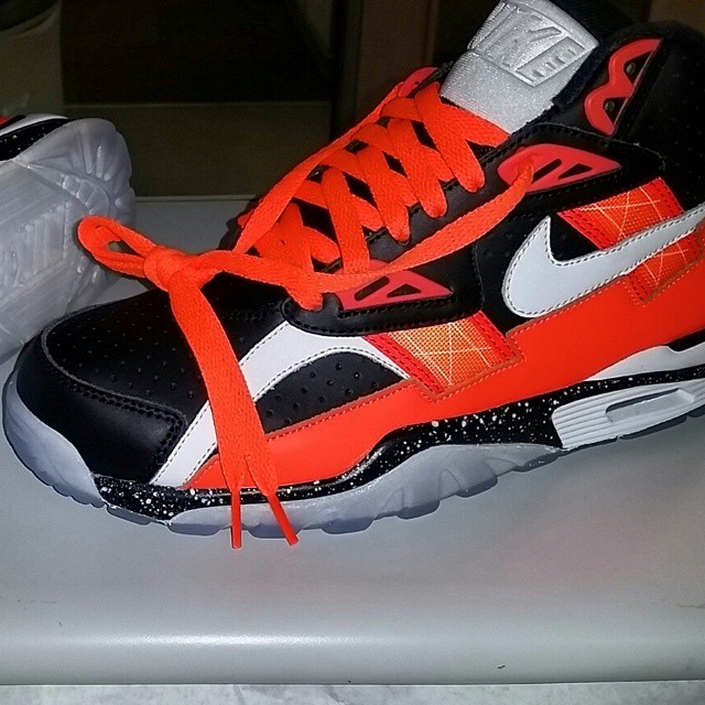 nike shoes with baseball stitching