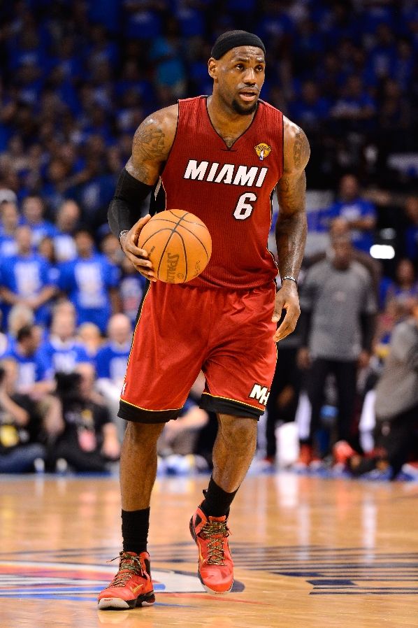 LeBron James wears Nike LeBron 9 P.S. Elite Finals Red (15)