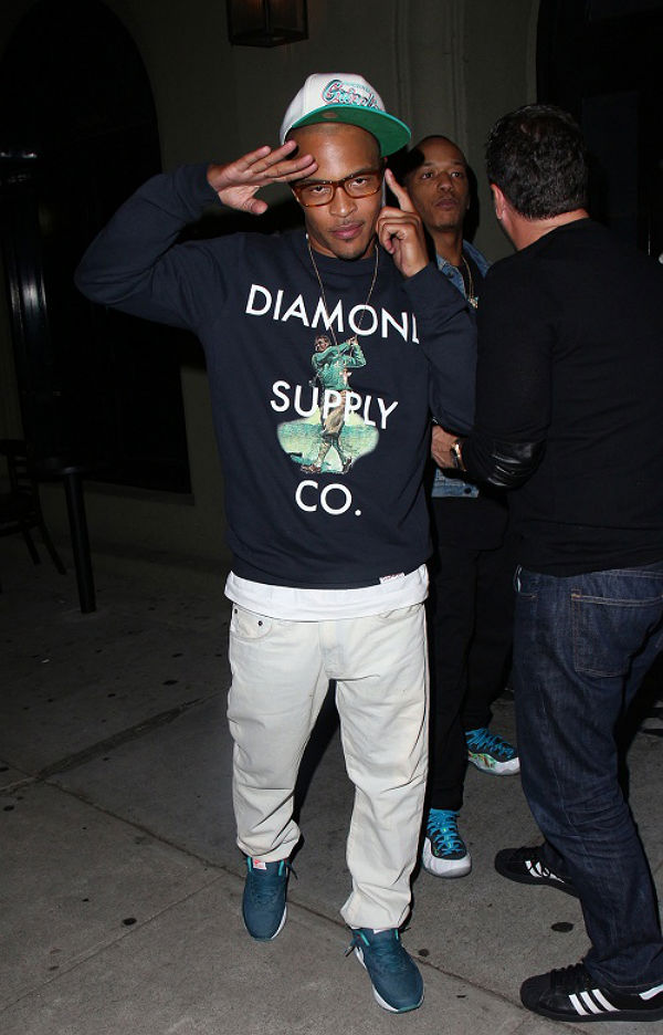 T.I, wearing Nike Air Max 90 Midnight Turquoise