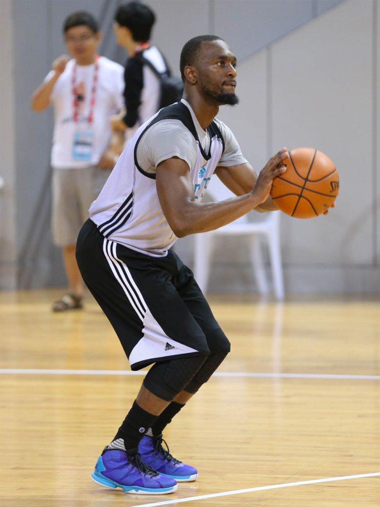 kemba walker under armour shoes