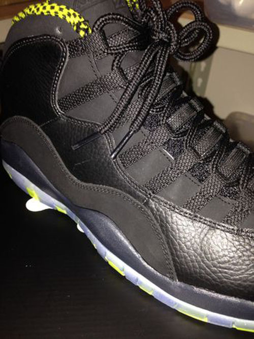 Air Jordan 10 Venom (2)