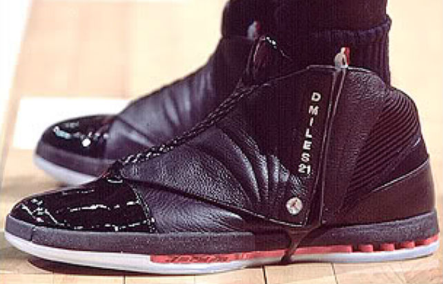 Air Jordan XVI 16 Darius Miles Los Angeles Clippers Away PE (1)