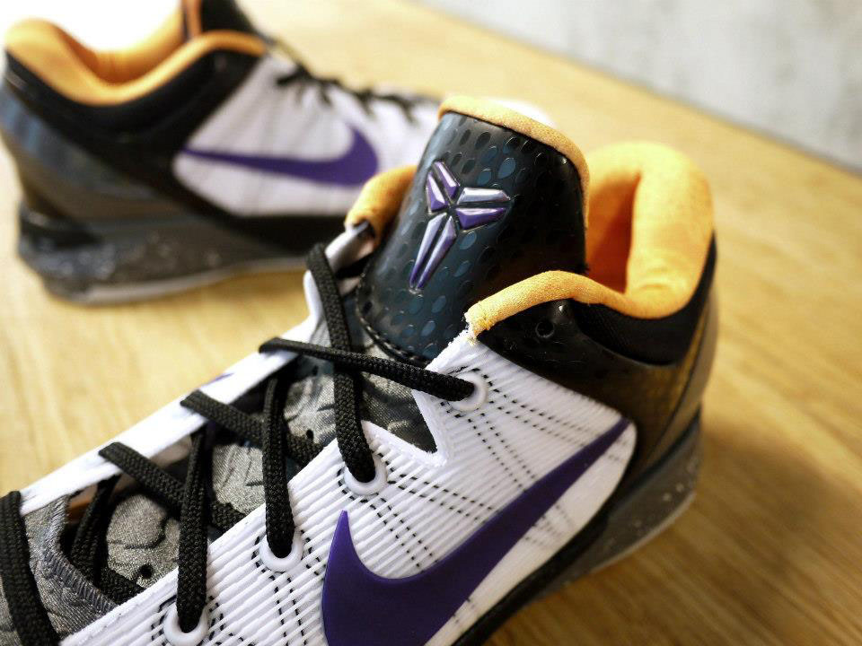 Nike Zoom Kobe VII - White - Purple - Gold