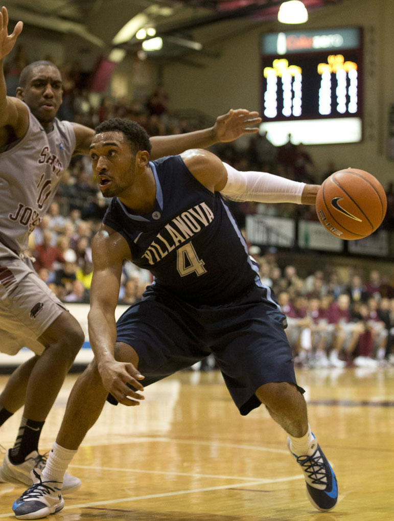 Darrun Hilliard wearing Nike KD 6 Villanova