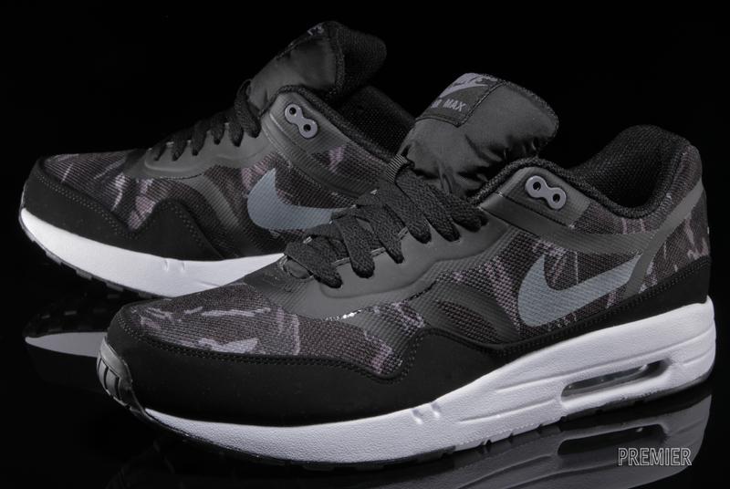 nike air max black camo