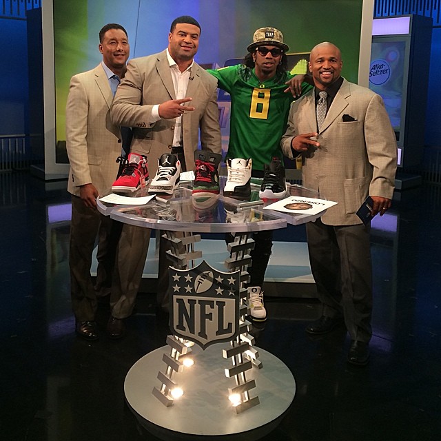 Trinidad James wearing Air Jordan IV 4 Oregon Ducks JumpDuck