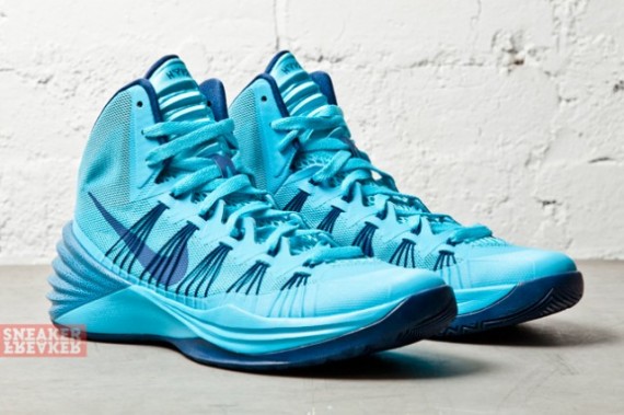 hyperdunk 2013 blue